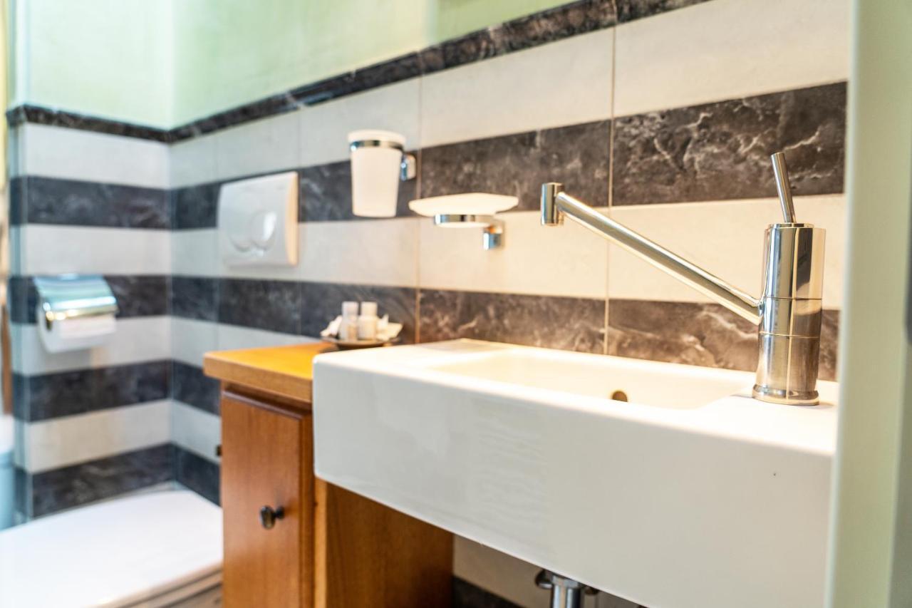 Villa Fenice - Elegant Country House Borgo a Mozzano Bagian luar foto